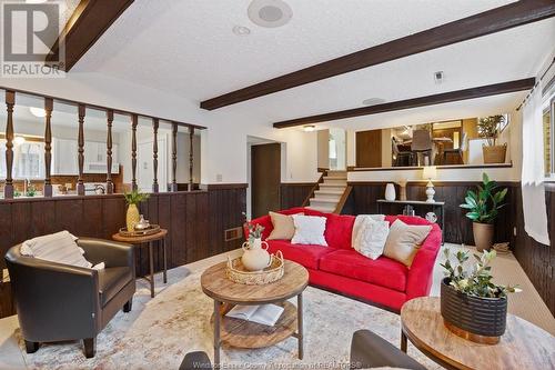 2870 St. Clair, Windsor, ON - Indoor Photo Showing Living Room