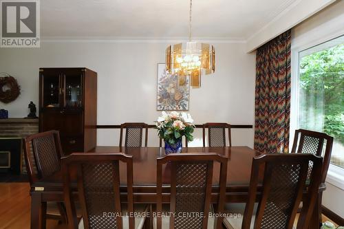 3338 Enniskillen Circle, Mississauga (Erindale), ON - Indoor Photo Showing Dining Room