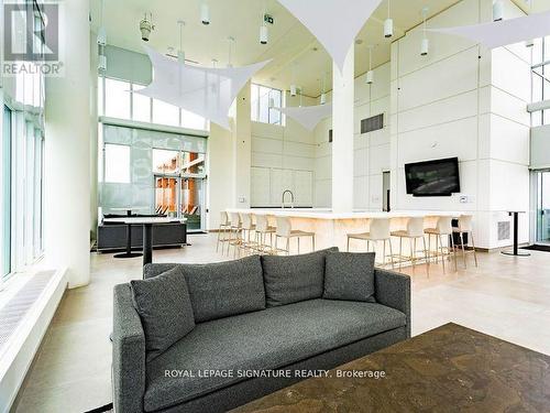 1004 - 500 Brock Avenue, Burlington (Brant), ON - Indoor Photo Showing Living Room