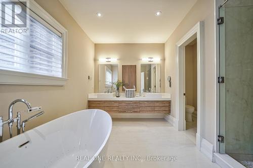 54 Davina Circle, Aurora, ON - Indoor Photo Showing Bathroom