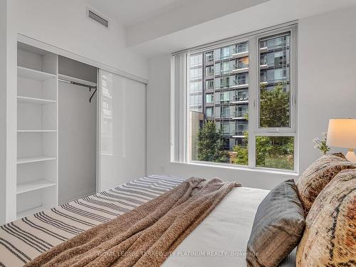 367-60 Ann O'Reilly Rd, Toronto, ON - Indoor Photo Showing Bedroom