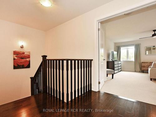 65 Anchusa Dr, Richmond Hill, ON - Indoor Photo Showing Other Room