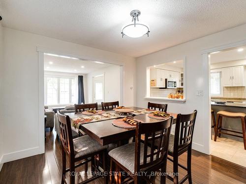 3448 Caplan Cres, Burlington, ON - Indoor Photo Showing Dining Room