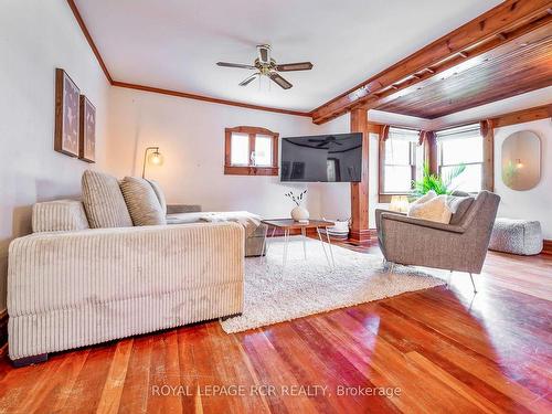 26 Second Ave, Orangeville, ON - Indoor Photo Showing Living Room