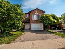 3569 Nutcracker Dr  Mississauga, ON L5N 6G1