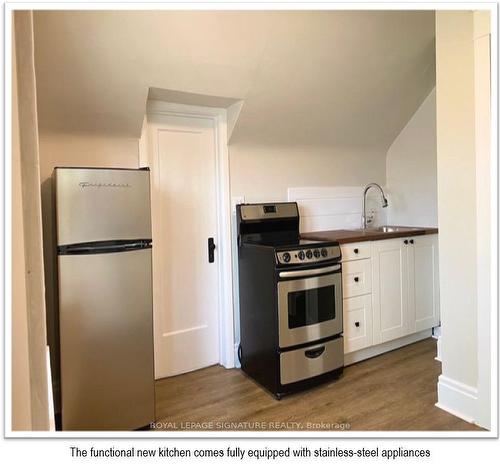 13 Delaware St, St. Catharines, ON - Indoor Photo Showing Kitchen