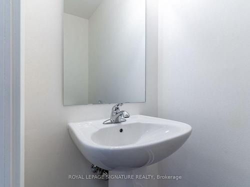 78 Woodman Dr N, Hamilton, ON - Indoor Photo Showing Bathroom