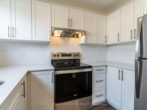 78 Woodman Dr N, Hamilton, ON - Indoor Photo Showing Kitchen