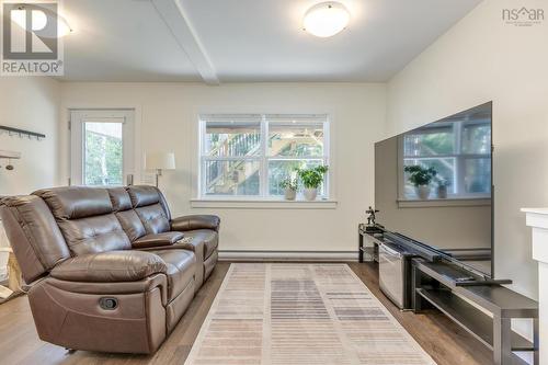 152 Lewis Drive, Bedford, NS - Indoor Photo Showing Living Room