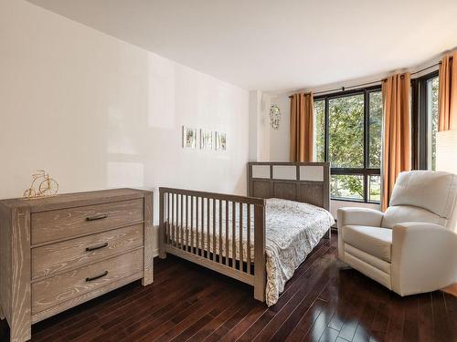 Chambre Ã Â coucher - 210-1360 Rue St-Jacques, Montréal (Ville-Marie), QC - Indoor Photo Showing Bedroom