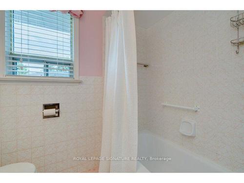 25 Wigmore Dr, Toronto, ON - Indoor Photo Showing Bathroom