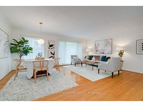 25 Wigmore Dr, Toronto, ON - Indoor Photo Showing Living Room