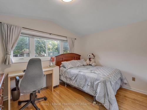 130 Verobeach Blvd, Toronto, ON - Indoor Photo Showing Bedroom