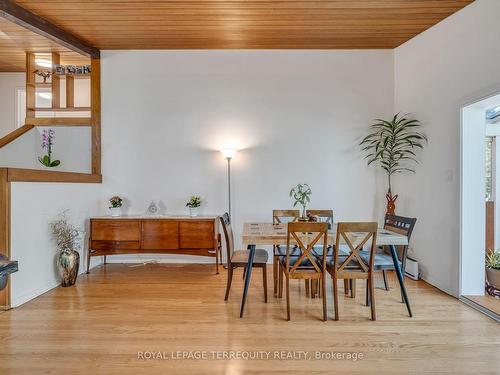 130 Verobeach Blvd, Toronto, ON - Indoor Photo Showing Dining Room