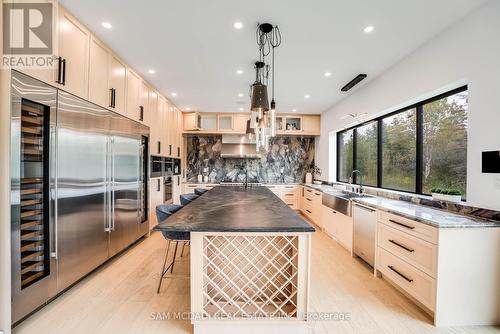 14020 Winston Churchill Boulevard, Caledon, ON - Indoor Photo Showing Kitchen With Stainless Steel Kitchen With Upgraded Kitchen