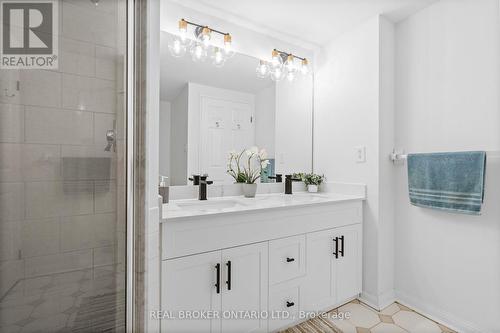 509 - 101 Subway Crescent, Toronto, ON - Indoor Photo Showing Bathroom