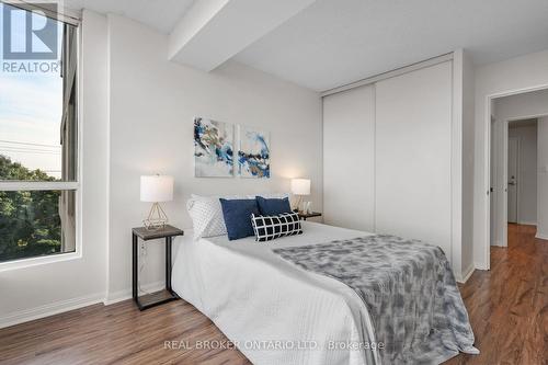 509 - 101 Subway Crescent, Toronto, ON - Indoor Photo Showing Bedroom