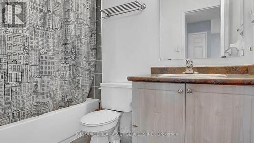 Upper - 4698 Colombo Crescent, Mississauga, ON - Indoor Photo Showing Bathroom