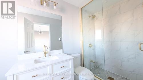 Upper - 4698 Colombo Crescent, Mississauga, ON - Indoor Photo Showing Bathroom