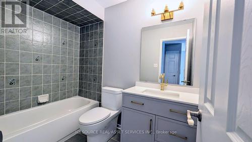 Upper - 4698 Colombo Crescent, Mississauga, ON - Indoor Photo Showing Bathroom