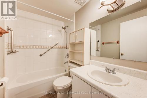 104 - 279 Chandler Drive, Kitchener, ON - Indoor Photo Showing Bathroom