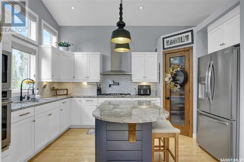 8030 Fairways West Drive, Regina, SK - Indoor Photo Showing Kitchen With Upgraded Kitchen