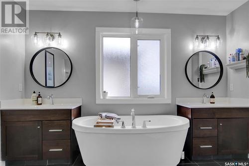 8030 Fairways West Drive, Regina, SK - Indoor Photo Showing Bathroom