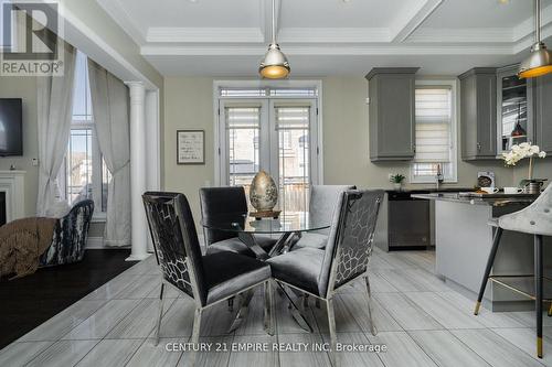 125 Chesney Crescent, Vaughan, ON - Indoor Photo Showing Dining Room