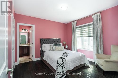 125 Chesney Crescent, Vaughan, ON - Indoor Photo Showing Bedroom