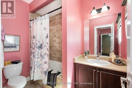 125 Chesney Crescent, Vaughan, ON - Indoor Photo Showing Bathroom