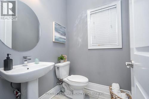 125 Chesney Crescent, Vaughan, ON - Indoor Photo Showing Bathroom