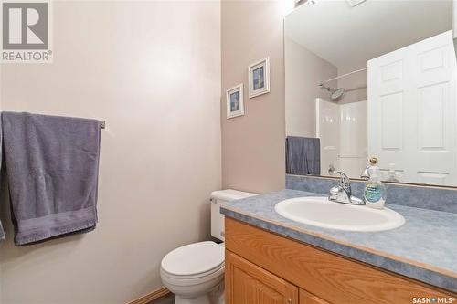 307 3Rd Avenue N, Martensville, SK - Indoor Photo Showing Bathroom