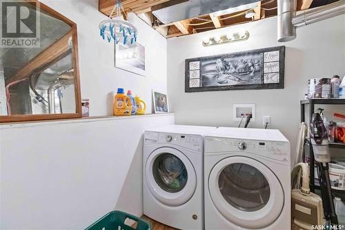 307 3Rd Avenue N, Martensville, SK - Indoor Photo Showing Laundry Room