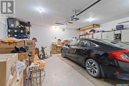 307 3Rd Avenue N, Martensville, SK - Indoor Photo Showing Garage