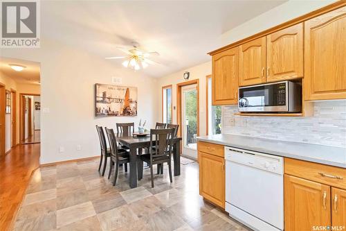 307 3Rd Avenue N, Martensville, SK - Indoor