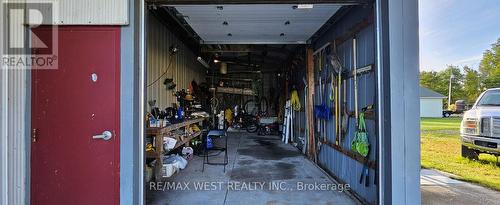 1961 Townline Road, Fort Erie, ON - Indoor Photo Showing Garage