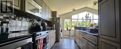 1961 Townline Road, Fort Erie, ON - Indoor Photo Showing Kitchen