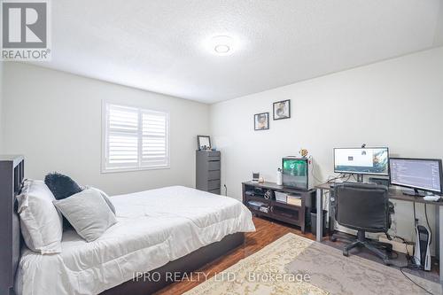 49 Australia Drive, Brampton, ON - Indoor Photo Showing Bedroom