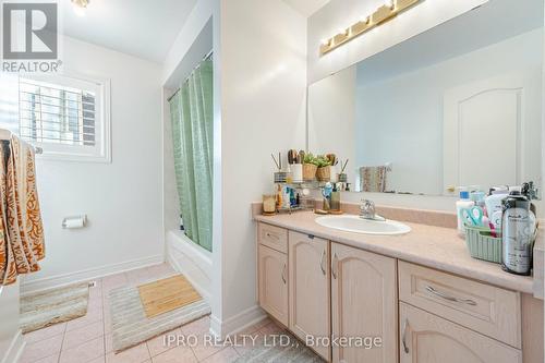 49 Australia Drive, Brampton, ON - Indoor Photo Showing Bathroom