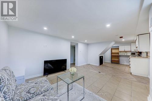 2 Tangmere Road, Toronto (Banbury-Don Mills), ON - Indoor