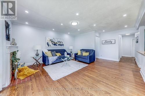 2 Tangmere Road, Toronto, ON - Indoor