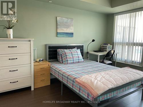 513 - 75 Norman Bethune Avenue, Richmond Hill (Beaver Creek Business Park), ON - Indoor Photo Showing Bedroom