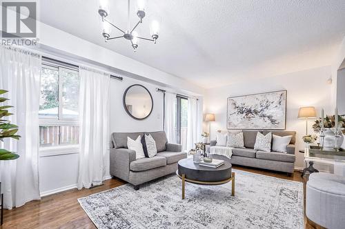 10 - 20 Scarfair Pt Way, Toronto (Malvern), ON - Indoor Photo Showing Living Room