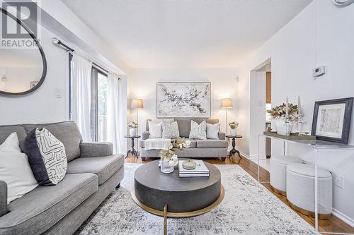 10 - 20 Scarfair Pt Way, Toronto (Malvern), ON - Indoor Photo Showing Living Room