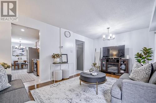 10 - 20 Scarfair Pt Way, Toronto (Malvern), ON - Indoor Photo Showing Living Room