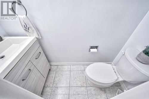 20 Scarfair Pathway, Toronto, ON - Indoor Photo Showing Bathroom