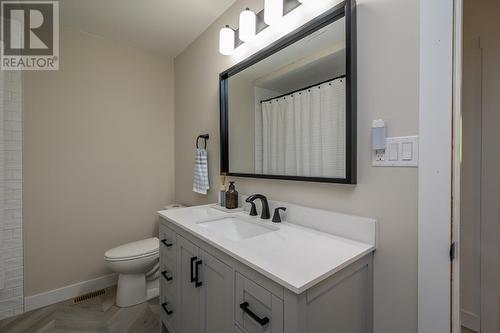 3895 Christopher Drive, Prince George, BC - Indoor Photo Showing Bathroom