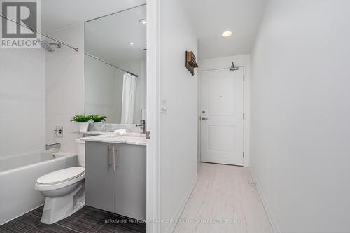 1703 - 85 East Liberty Street, Toronto, ON - Indoor Photo Showing Bathroom