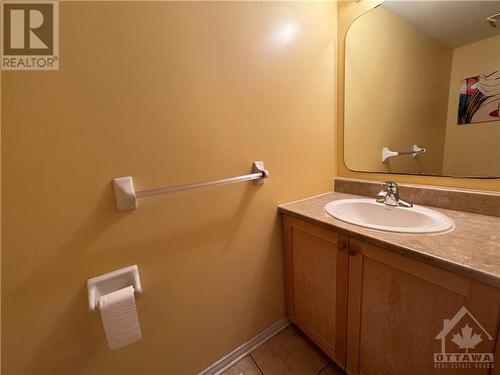 178 Berrigan Drive, Ottawa, ON - Indoor Photo Showing Bathroom