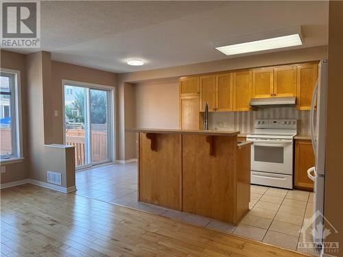 178 Berrigan Drive, Ottawa, ON - Indoor Photo Showing Kitchen